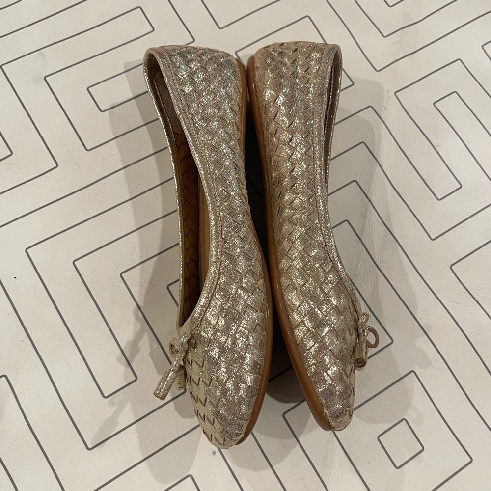 Carvela Gold Woven Leather Flats - Picture 4 of 12